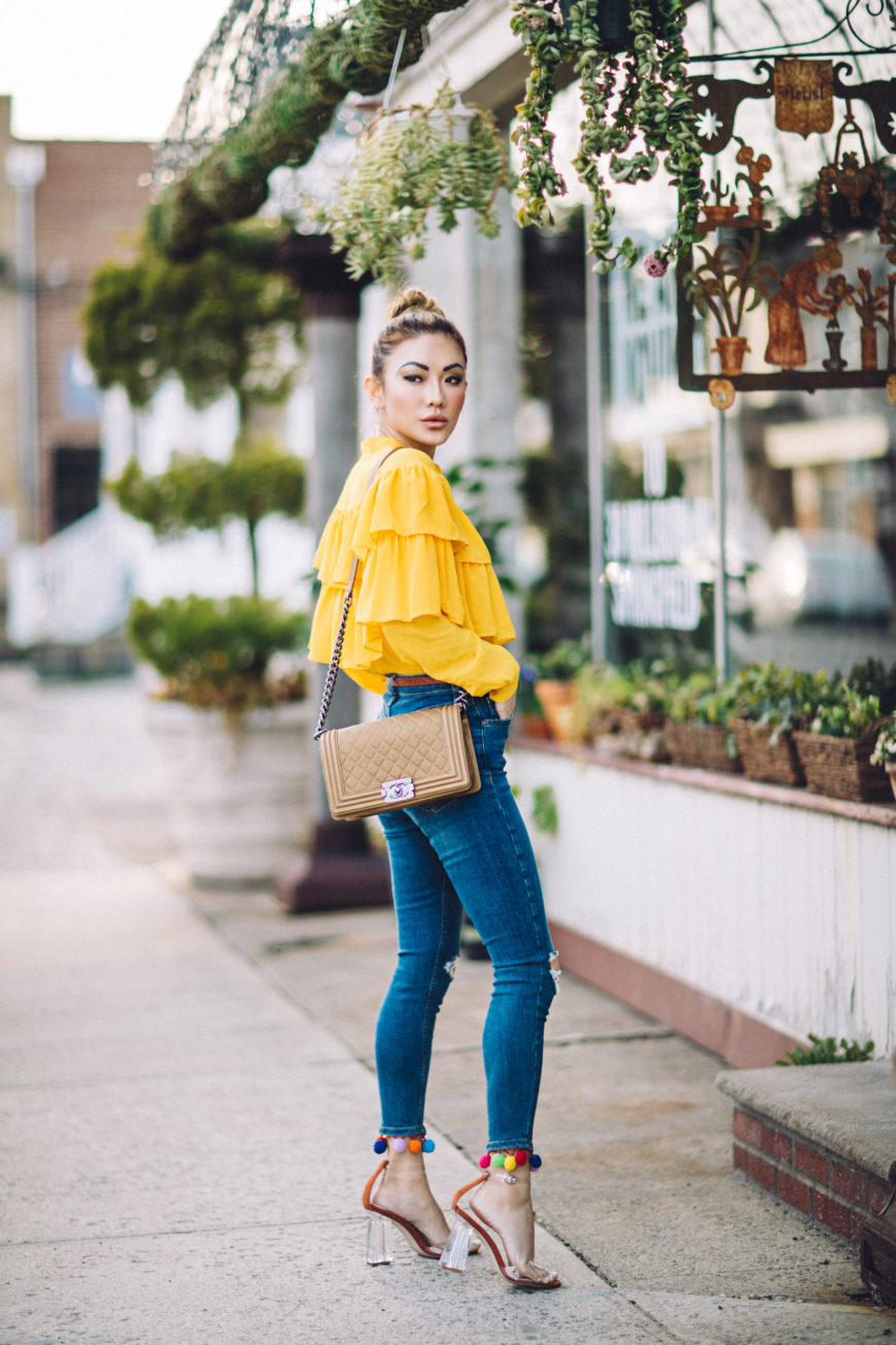 7 POSING TIPS FOR BLOGGERS & GETTING COMFORTABLE IN PUBLIC