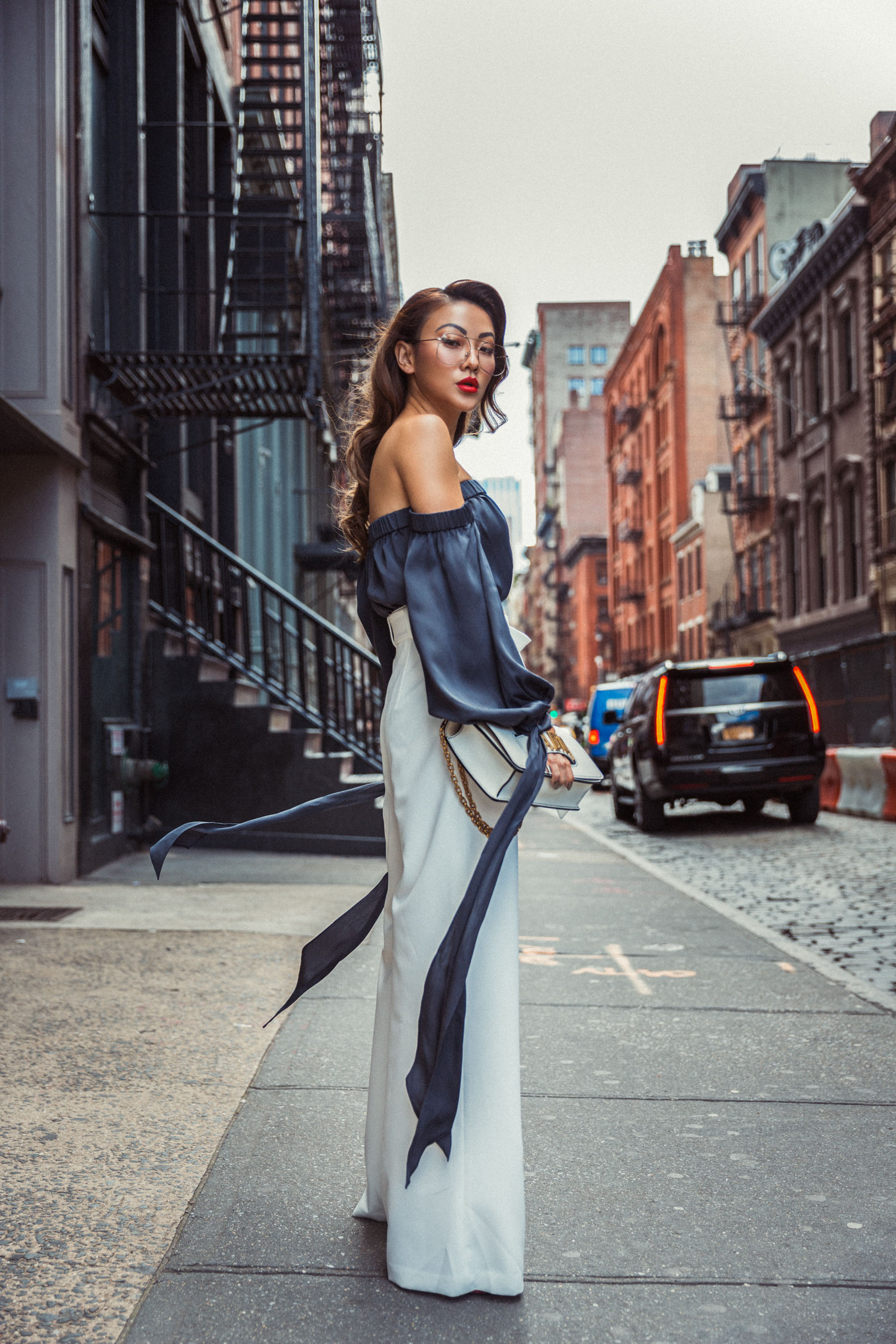 6 Crucial Tips for Surviving Fashion Week // Notjessfashion.com // Wide leg trousers, nyfw street style, nyfw ss18 street style, fashion blogger street style, fashion blogger nyfw, jessica wang, top blogger, nyc blogger, asian blogger, fashion week outfit