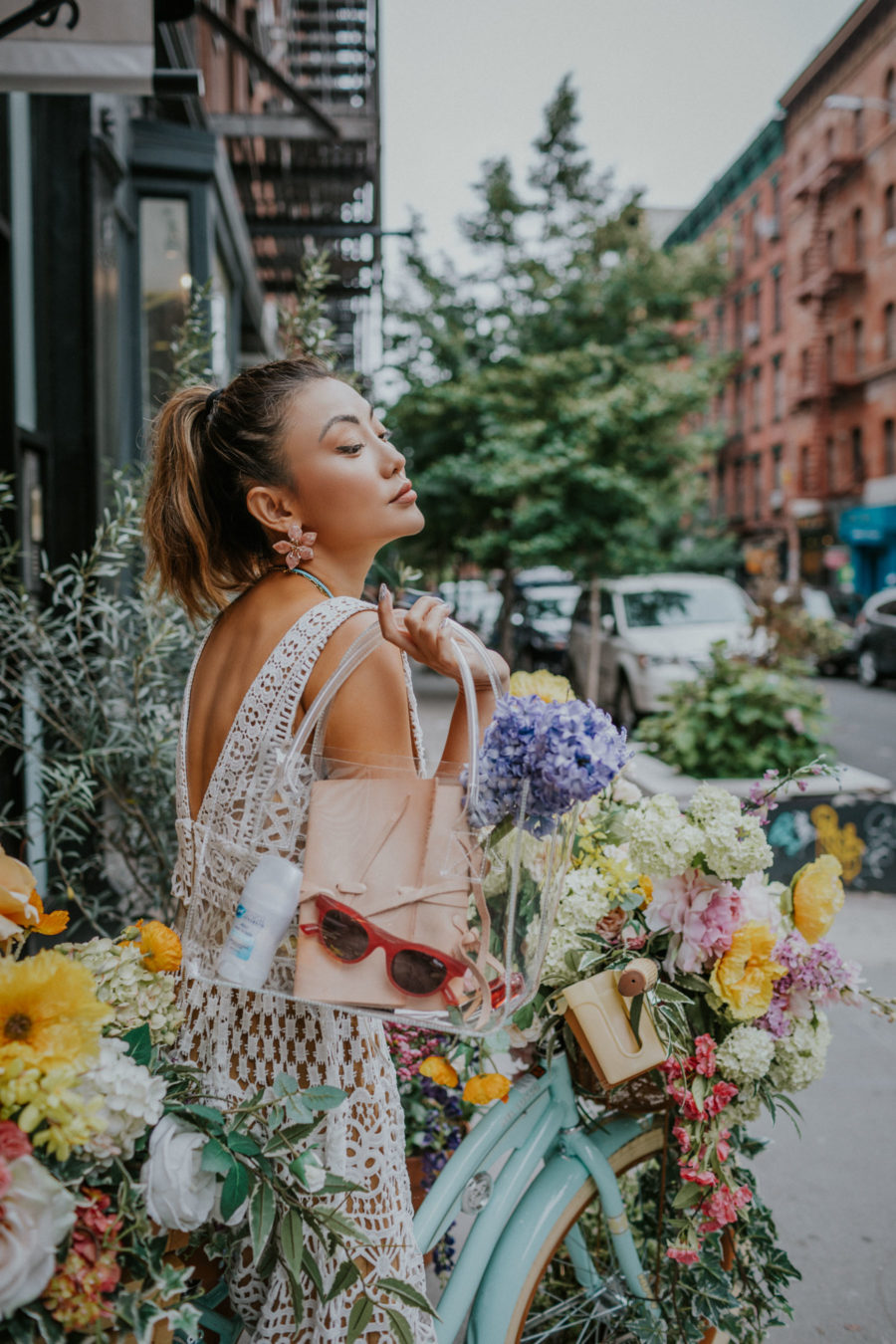 My Best Tips for Feeling Confident with Secret Invisible Shield Deodorant // White Lace Dress, Transparent Tote, Clear Handbag, Summer Style, Top NYC Blogger // Notjessfashion.com