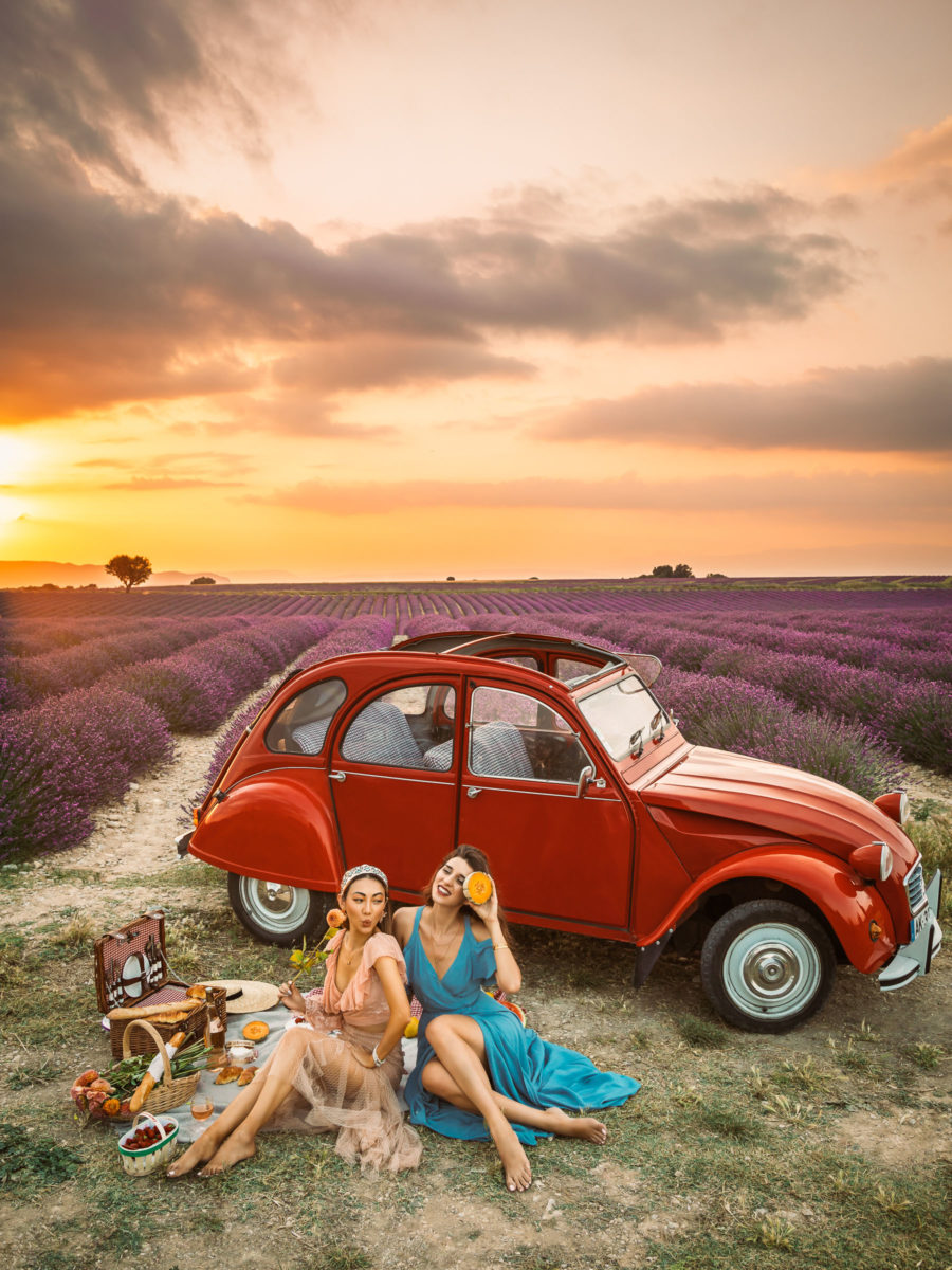 The Best Props for Blogger Lifestyle Shoots - Lavender Fields in Provence // Notjessfashion.com