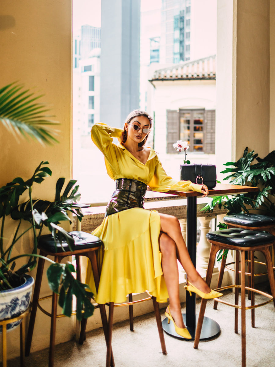 easy dress styles featuring yellow shirt dress // Jessica Wang - Notjessfashion.com