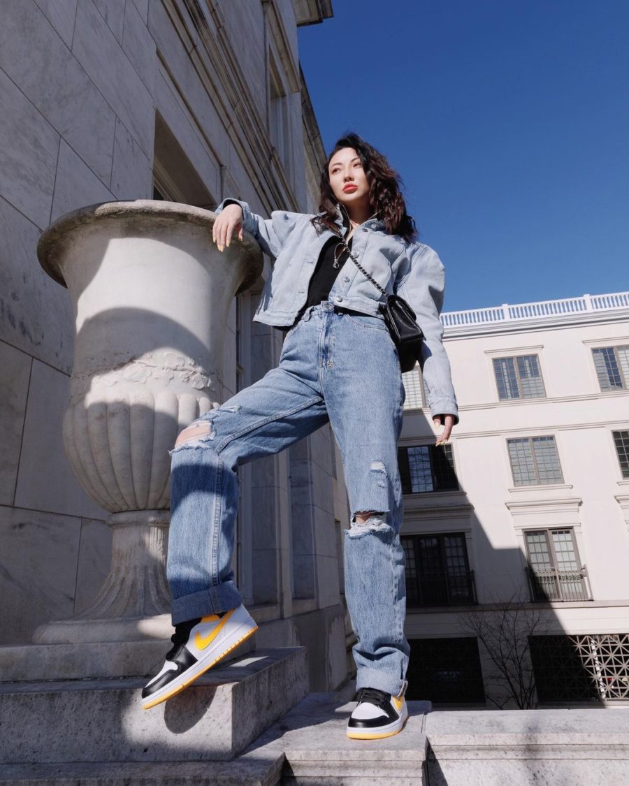 jessica wang wearing baggy jeans and nike sneakers while sharing shopbop sale picks // Jessica Wang - Notjessfashion.com